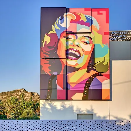 Hollywood - Adults Only Hotell