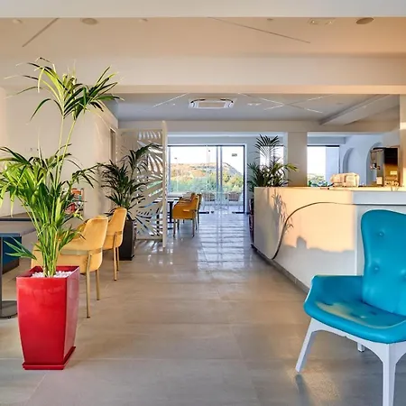 Hollywood - Adults Only Hotell *