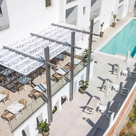 Hollywood - Adults Only