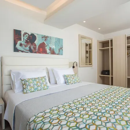 Hollywood - Adults Only Hotel